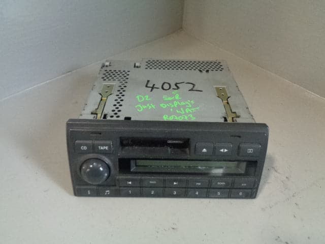 Discovery 2 Stereo Head Unit Radio Cassette Land Rover Spares or Repairs R07073