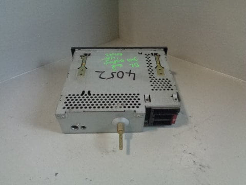 Discovery 2 Stereo Head Unit Radio Cassette Land Rover Spares or Repairs R07073