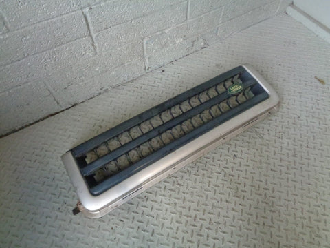 Discovery 2 Front Grille Pre-Facelift Land Rover Blenheim Silver 1998 to 2002