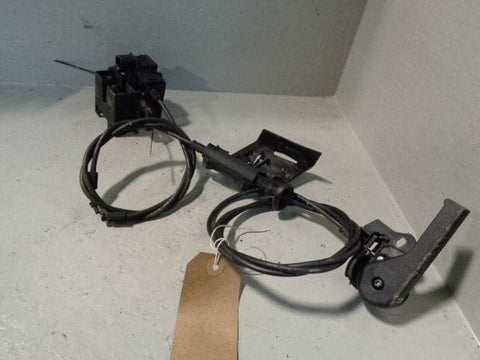 Discovery 4 Bonnet Release Cable and Catches with Lever Land Rover 2009 to 2016