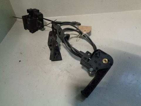 Discovery 4 Bonnet Release Cable and Catches with Lever Land Rover 2009 to 2016