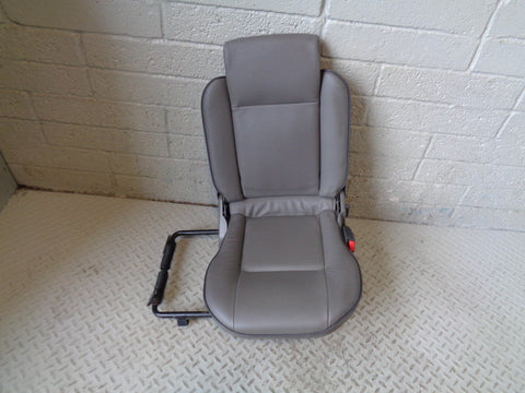 Discovery 2 Dickie Seats Pair Grey Leather 3rd Row A/C Model Land Rover R26014