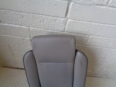 Discovery 2 Dickie Seats Pair Grey Leather 3rd Row A/C Model Land Rover R26014
