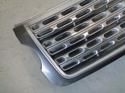 Range Rover L405 Grille Front in Silver Pre-Facelift 2013 to 2017