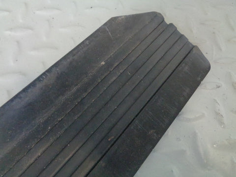 Discovery 2 Rear Bumper Scuff Load Trim Land Rover 1998 to 2004