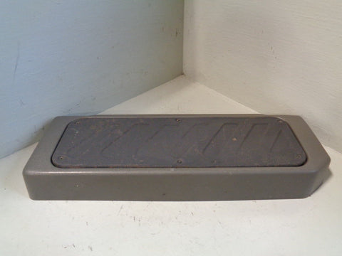 Discovery 2 Tailgate Sub-Woofer Speaker Case Grille in Grey Land Rover L318