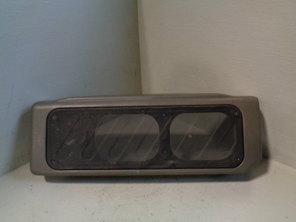 Discovery 2 Tailgate Sub-Woofer Speaker Case Grille in Grey Land Rover L318