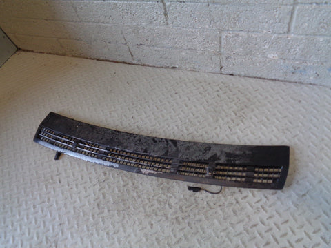 Range Rover L322 Bonnet Grill Under Windscreen with Washer Jets R31103