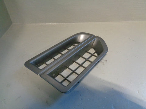 Discovery 3 Wing Vent Grille Off Side Right in Grey Land Rover 2004 to 2009