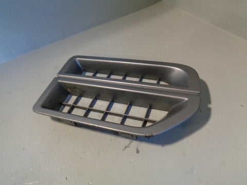 Discovery 3 Wing Vent Grille Off Side Right in Grey Land Rover 2004 to 2009
