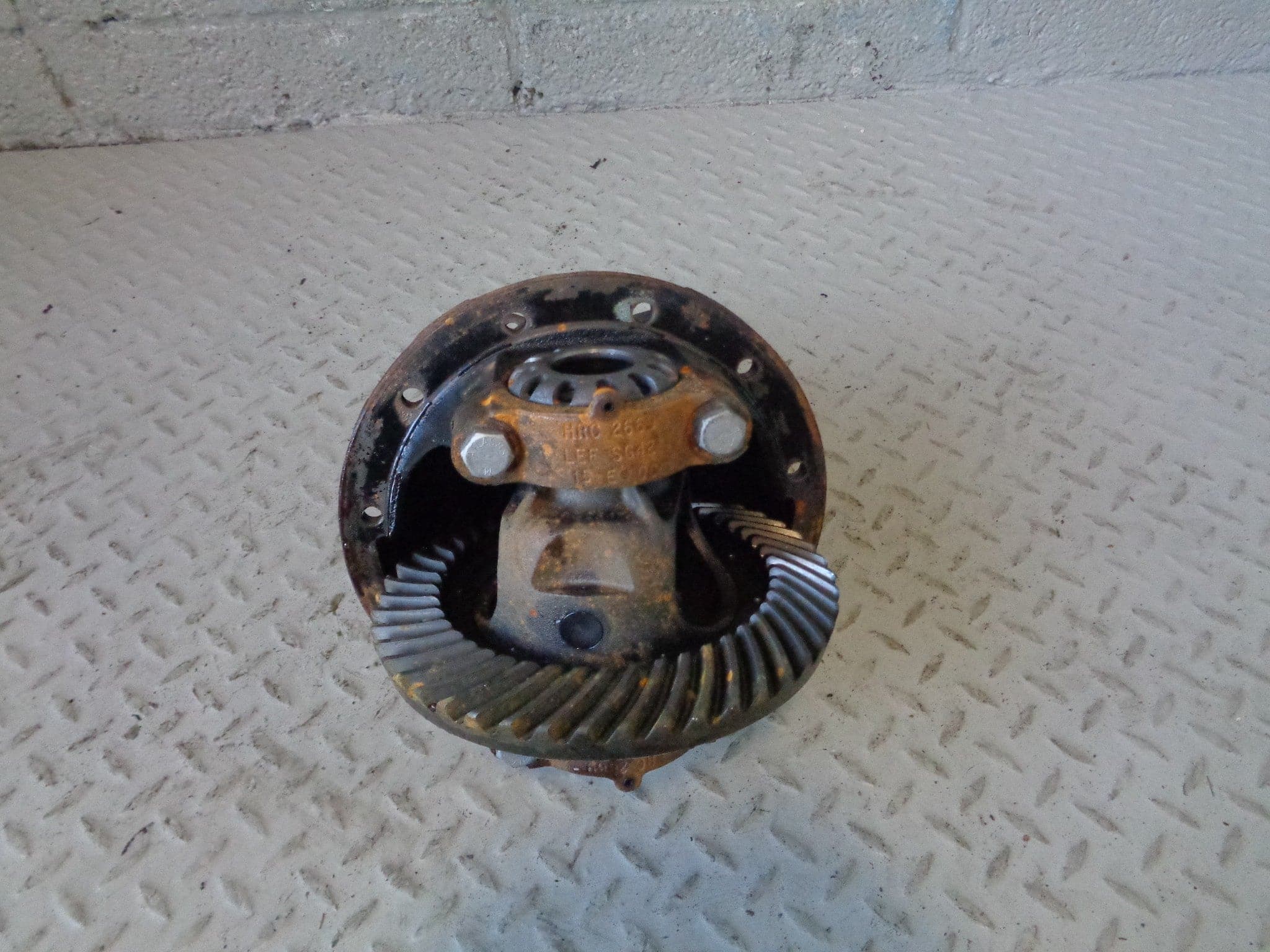 Square Diff Discovery 2 Diff Front Differential 24 Spline Square Flange Land Rover ...