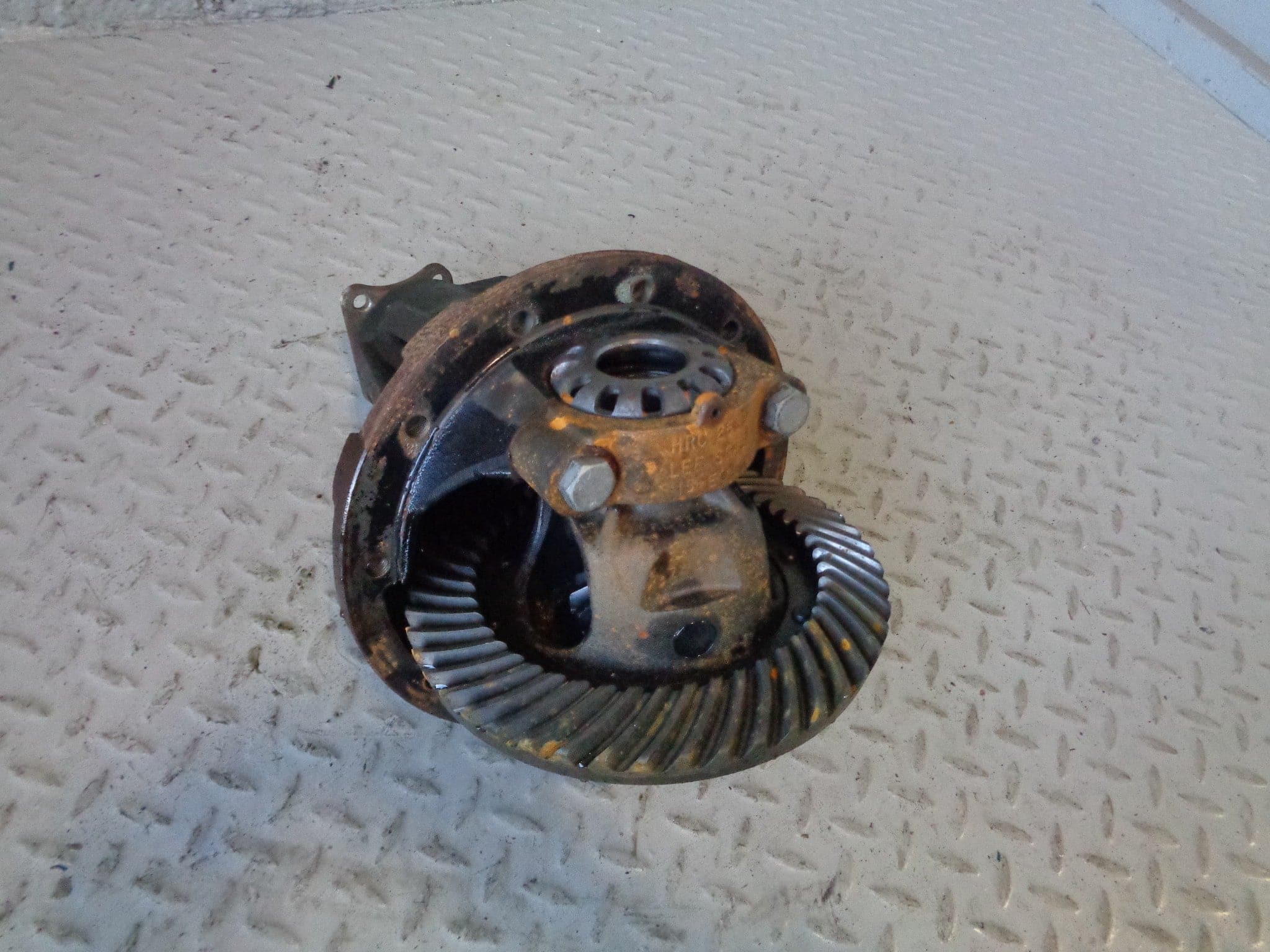 Square Diff Discovery 2 Diff Front Differential 24 Spline Square Flange Land Rover ...