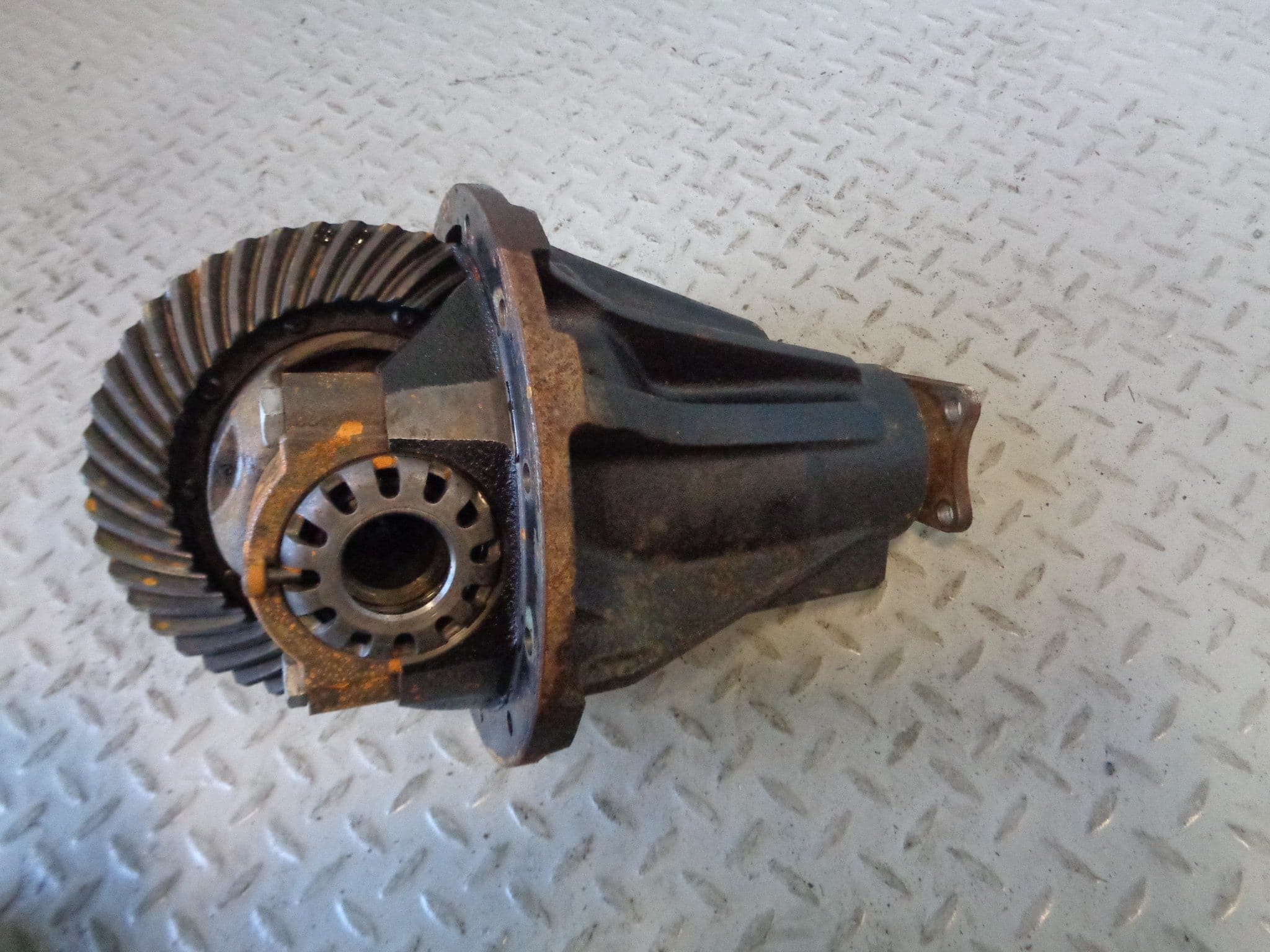 Square Diff Discovery 2 Diff Front Differential 24 Spline Square Flange Land Rover ...