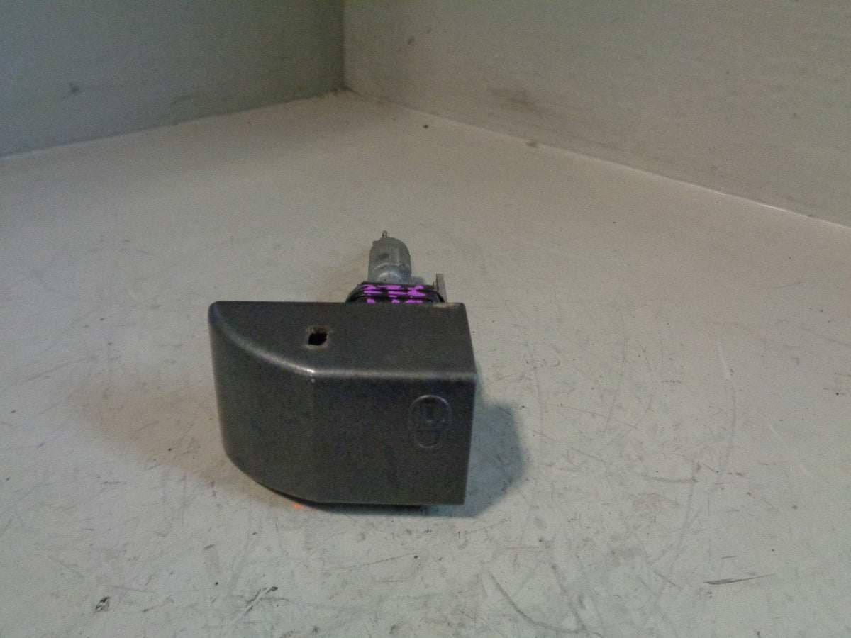 Range Rover L322 Door Lock with Pin 2002 to 2013 No Key B19037