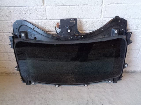 Discovery 3 Sunroof Complete with Motor and Blind Land Rover 2004 to 2009