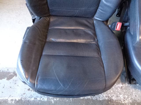 Discovery 3 Seats Black Soft Leather Electric x 5 Land Rover 2004 to 2009 K29112