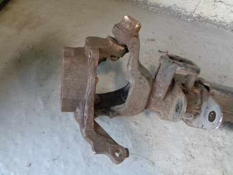 Discovery 2 Front Axle Casing Land Rover TD5 and V8 1998