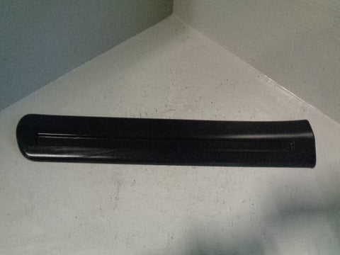 Discovery 2 Trim Rubbing Strip Near Side Rear Wing Land Rover 1998 to 2004