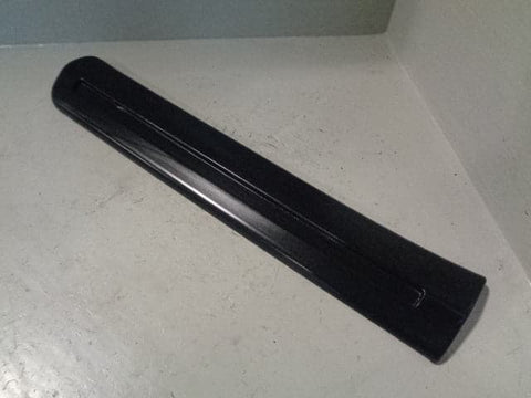 Discovery 2 Trim Rubbing Strip Near Side Rear Wing Land Rover 1998 to 2004