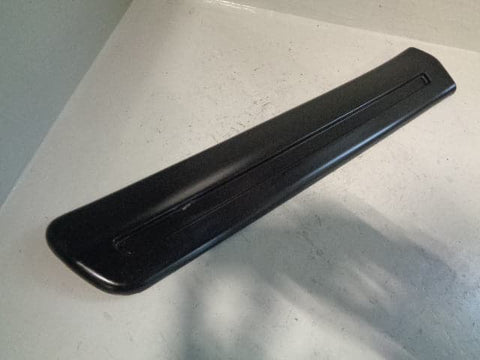 Discovery 2 Trim Rubbing Strip Near Side Rear Wing Land Rover 1998 to 2004