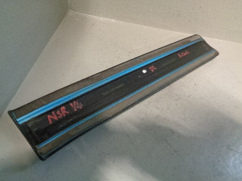 Discovery 2 Trim Rubbing Strip Near Side Rear Wing Land Rover 1998 to 2004