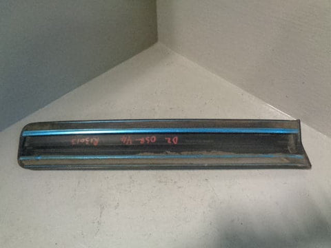 Discovery 2 Trim Rubbing Strip Off Side Rear Wing Land Rover 1998 to 2004