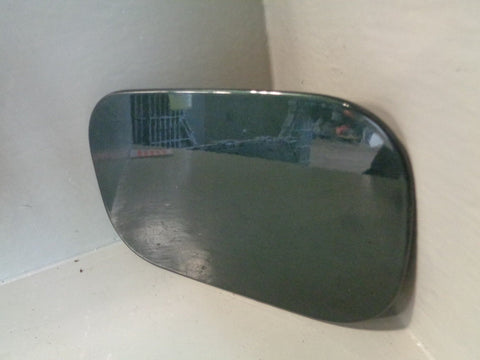 Discovery 4 Fuel Flap Galway Green 821 Land Rover 2009 to 2014