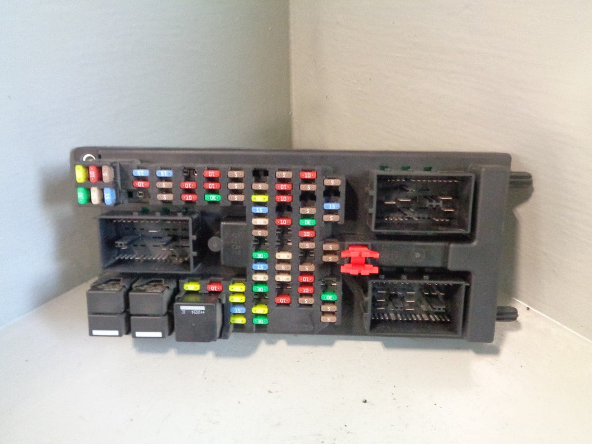 Discovery 4 Fuse Box Body Control Module 3.0 TDV6 AH22-14F041-AG Land Rover