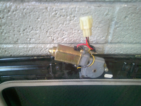 Discovery 2 Sunroof for Front or Rear EED101471 Electric Motor Land Rover R08113