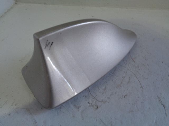 BMW 730d Roof Aerial Shark Fin Cover in Cashmere Silver F01