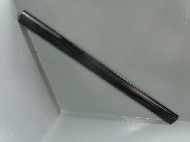 Discovery 3 Rear Window Trim Under Roof Rail Upper Near Side