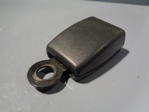 Discovery 2 Seat Belt Clasp Off Side Rear 6 and 7 Dickie
