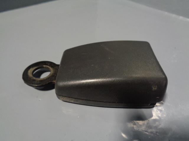 Discovery 2 Seat Belt Clasp Off Side Rear 6 and 7 Dickie