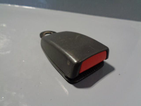 Discovery 2 Seat Belt Clasp Off Side Rear 6 and 7 Dickie