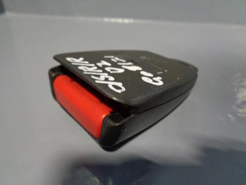 Discovery 2 Seat Belt Clasp Off Side Rear 6 and 7 Dickie