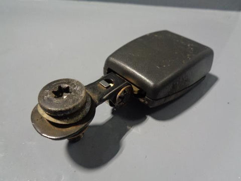 Discovery 2 Seat Belt Buckle Clasp Near Side Rear Land Rover