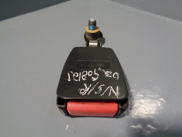 Discovery 2 Seat Belt Buckle Clasp Near Side Rear Land Rover