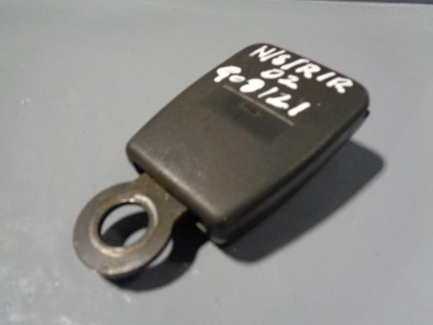 Discovery 2 Seat Belt Clasp Near Side Rear 6 and 7 Dickie