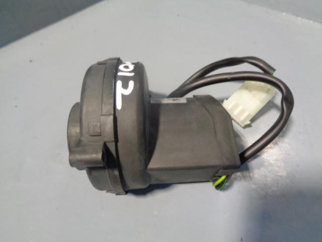 Freelander 1 ECU Cooling Fan 130 002 831 Land Rover 2001